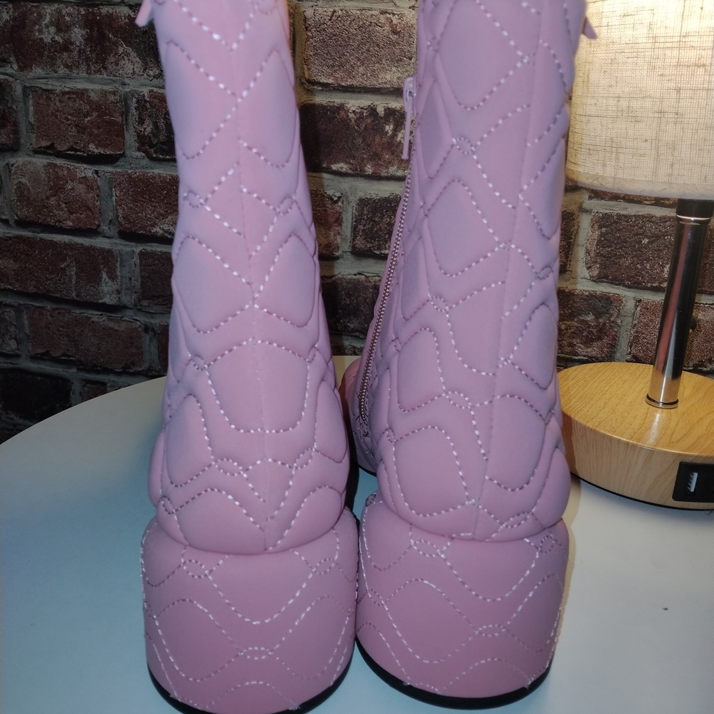 NWT Camper Pink Quilted Winter Boots - Picture 4 of 7